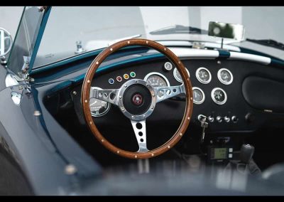 Oldtimer-AC-Shelby-Cobra-5-7-V8_2